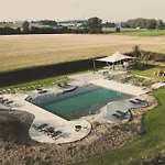 Domaine Sur Les Sarts Hotel