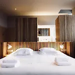 Domaine Sur Les Sarts Hotel