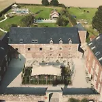 Domaine Sur Les Sarts Hotel