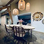 酒店 酒庄苏尔莱斯萨特斯度假屋