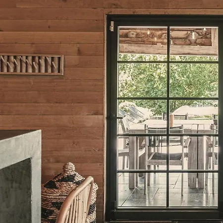 Domaine Sur Les Sarts Hotel 3*