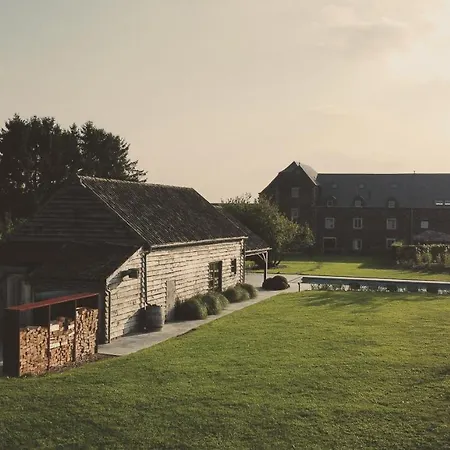 Domaine Sur Les Sarts Hotel