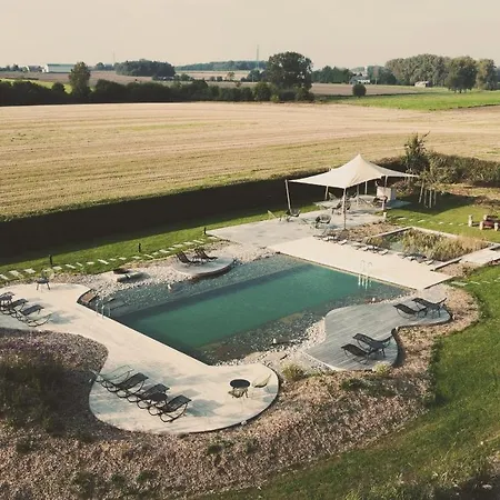 Domaine Sur Les Sarts Hotel