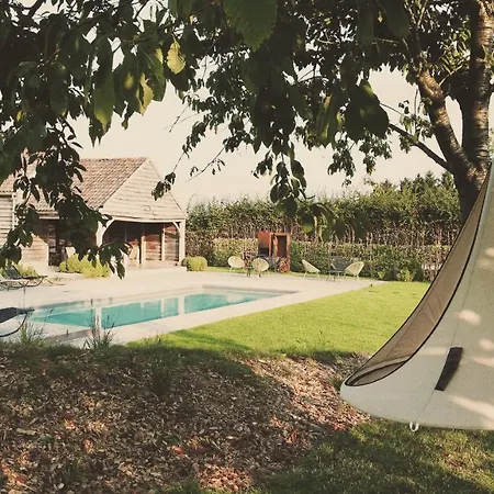 Domaine Sur Les Sarts Hotel 3*