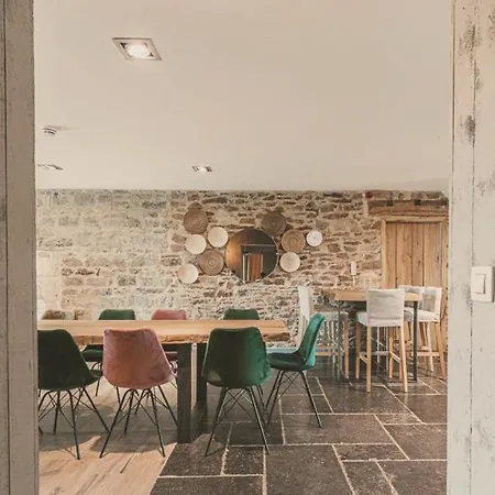 Domaine Sur Les Sarts Hotel 3*