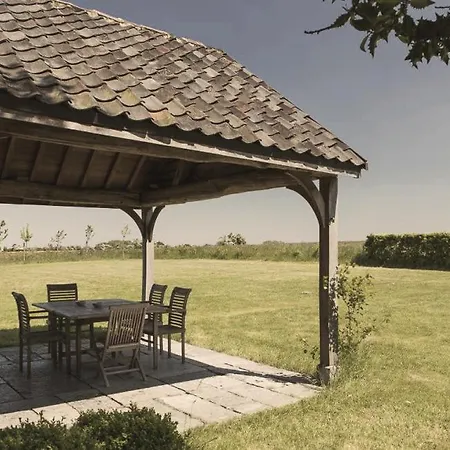 Domaine Sur Les Sarts Hotel