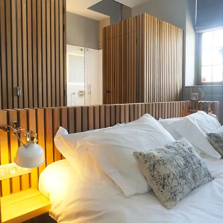 Domaine Sur Les Sarts Hotel