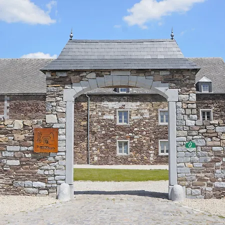 Domaine Sur Les Sarts Hotel