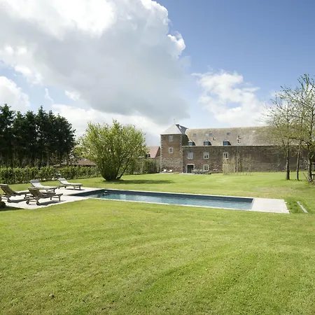 Domaine Sur Les Sarts 4*