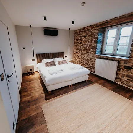 Domaine Sur Les Sarts 4*