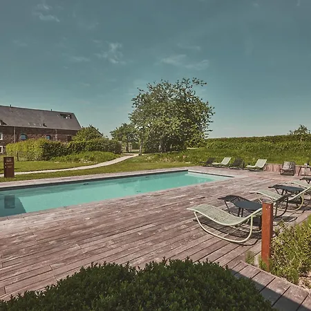 Domaine Sur Les Sarts Hotel 4*