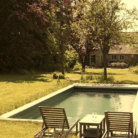 Domaine Sur Les Sarts Hotel