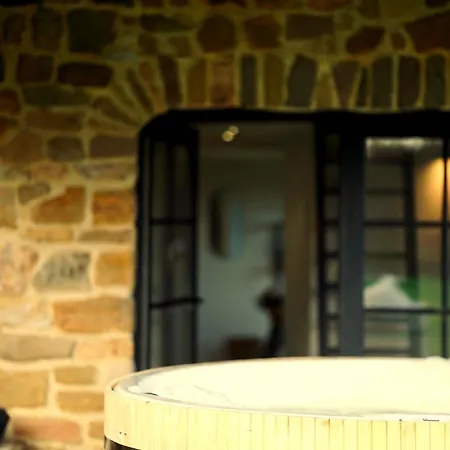 Domaine Sur Les Sarts 4*