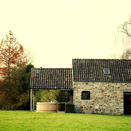 Domaine Sur Les Sarts 4*