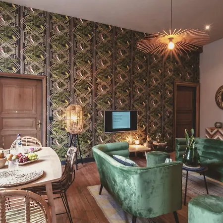 Domaine Sur Les Sarts Hotel