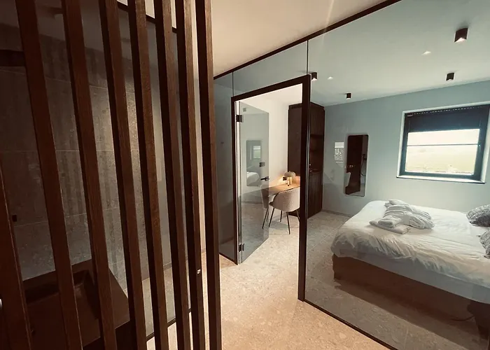 Domaine Sur Les Sarts 4*