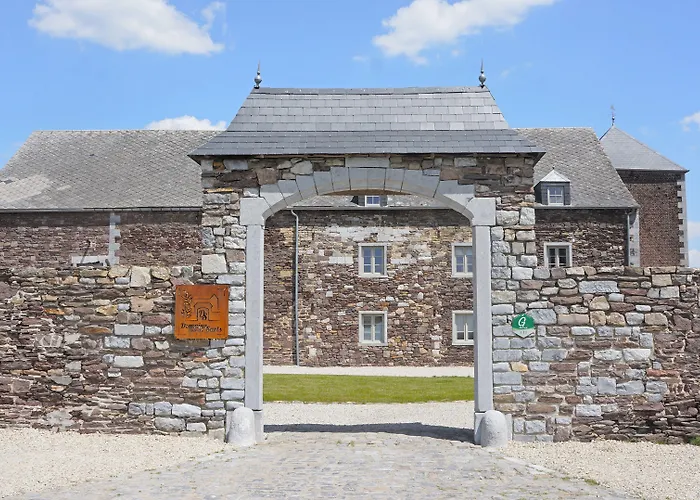 Domaine Sur Les Sarts Hotel